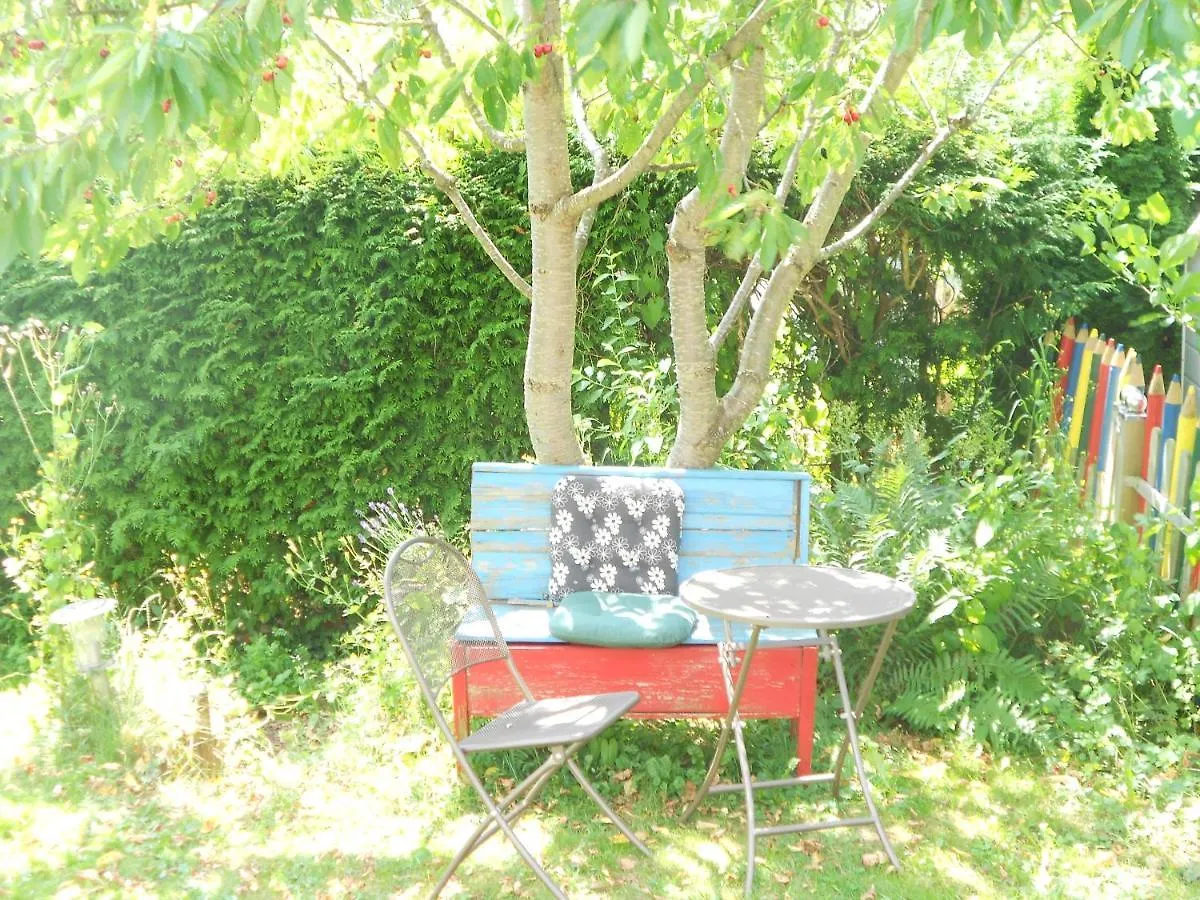 Homestay Grosses Zimmer Bad Kueche Wohnzimmer Terasse Garten Zentral Ruhig Landsberg am Lech Germany