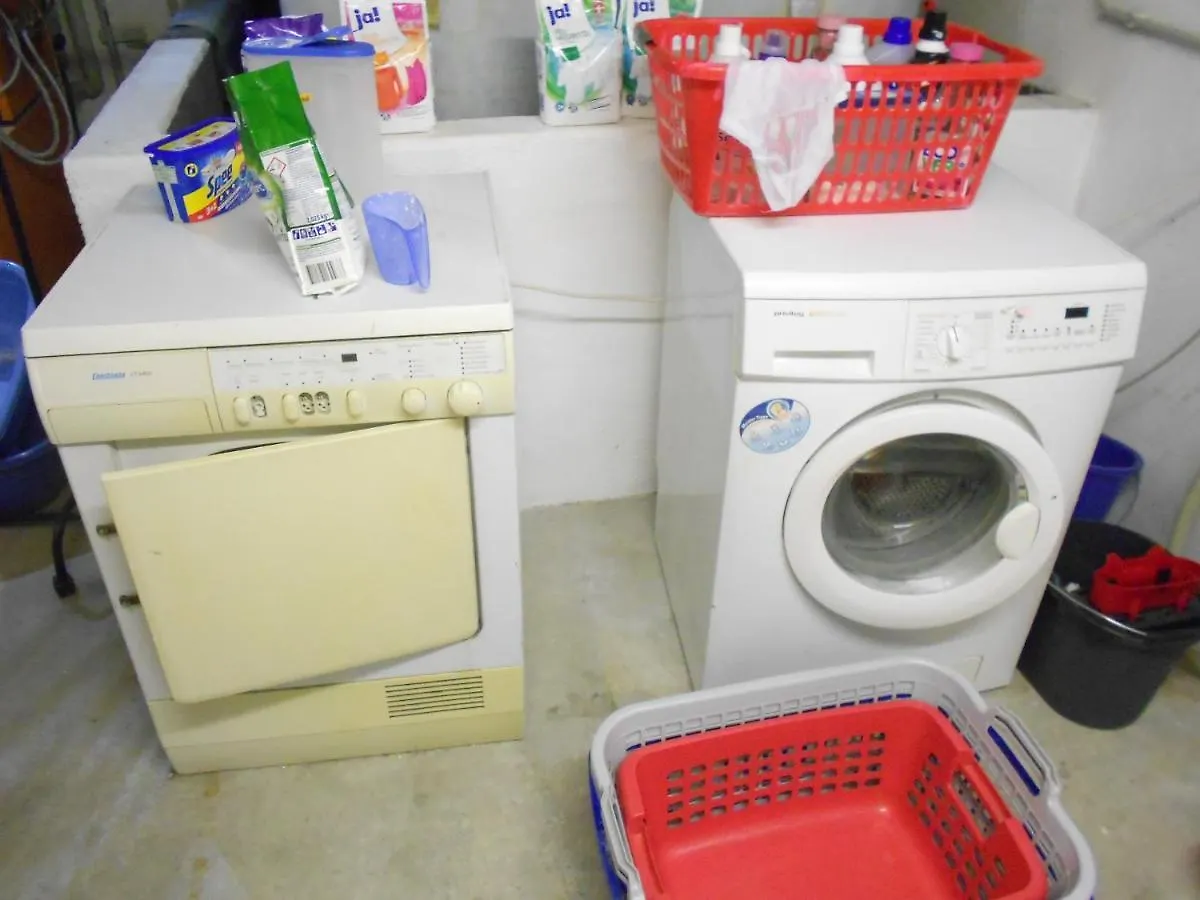 Grosses Zimmer Bad Kueche Wohnzimmer Terasse Garten Zentral Ruhig Landsberg am Lech Alemanha