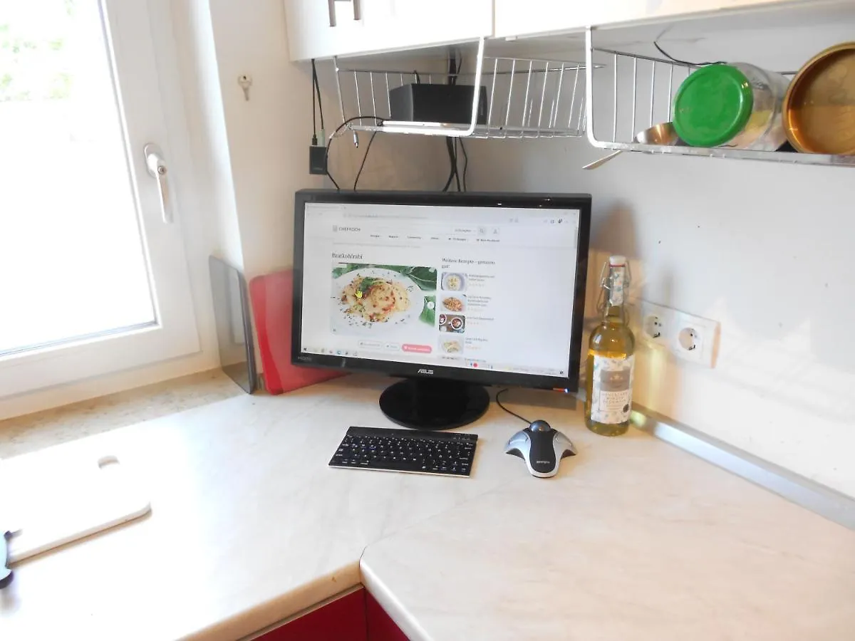 Homestay Grosses Zimmer Bad Kueche Wohnzimmer Terasse Garten Zentral Ruhig Landsberg am Lech