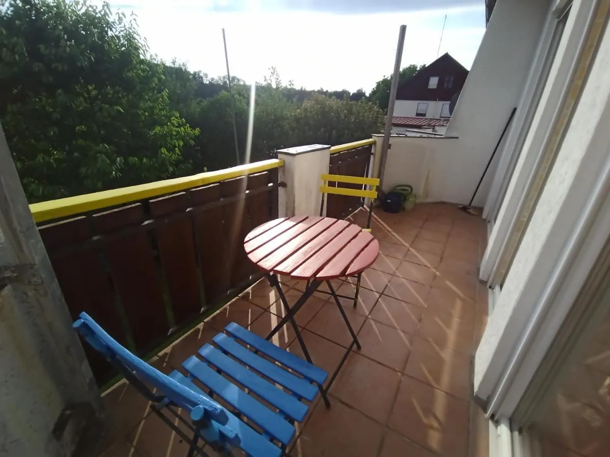 Grosses Zimmer Bad Kueche Wohnzimmer Terasse Garten Zentral Ruhig Landsberg am Lech Alemanha