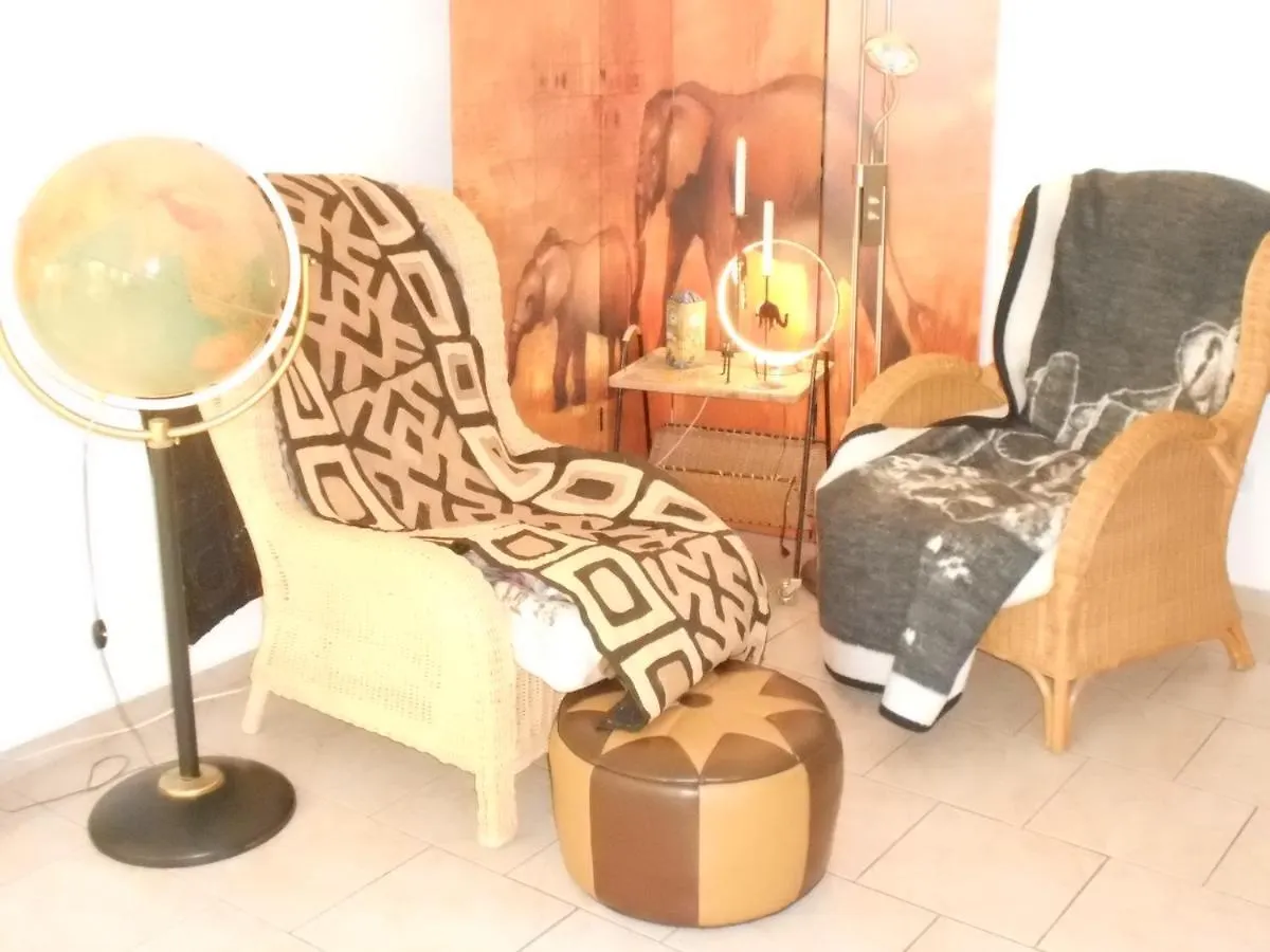 Grosses Zimmer Bad Kueche Wohnzimmer Terasse Garten Zentral Ruhig Landsberg am Lech 0*,