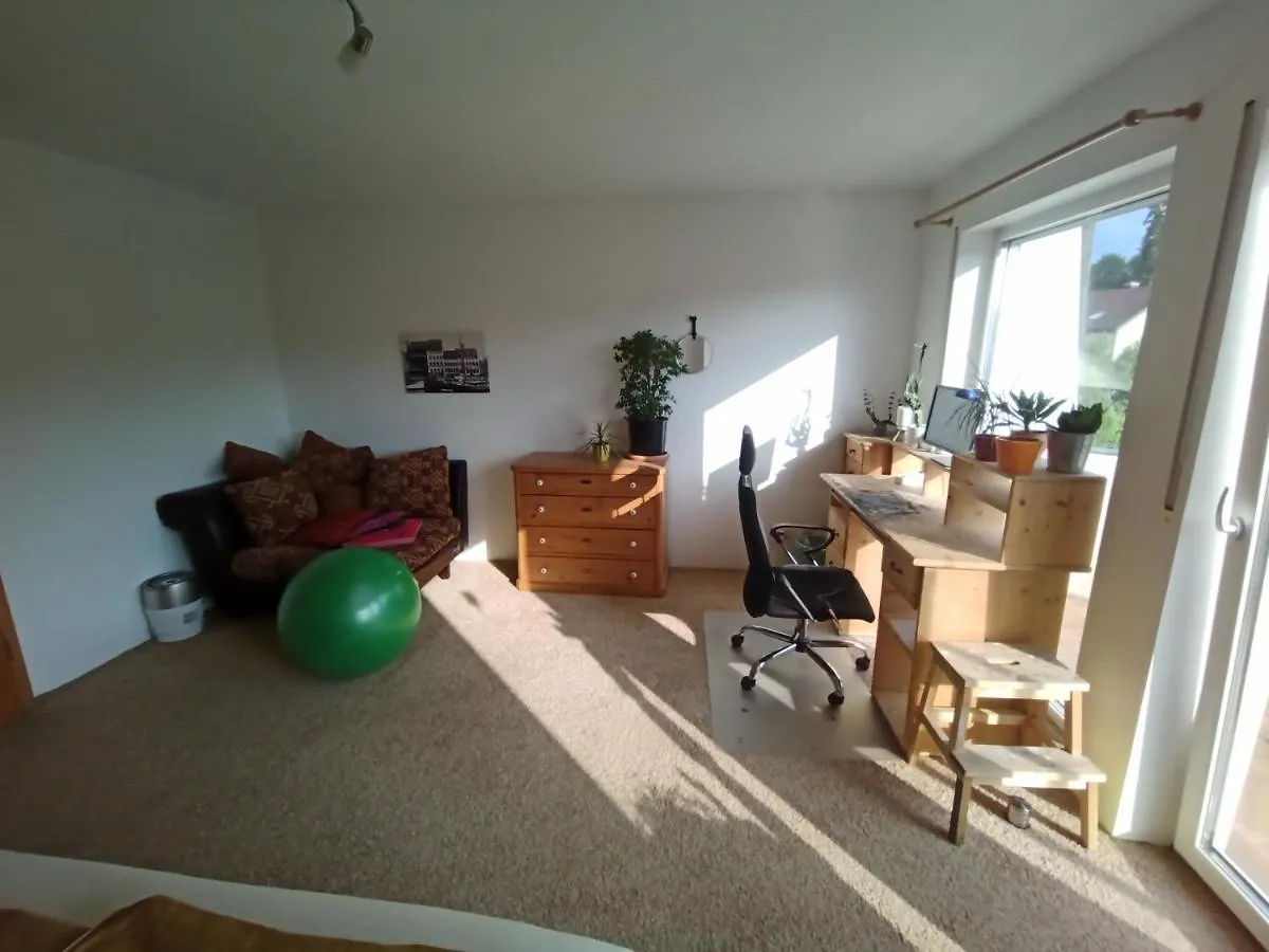 Grosses Zimmer Bad Kueche Wohnzimmer Terasse Garten Zentral Ruhig Landsberg am Lech
