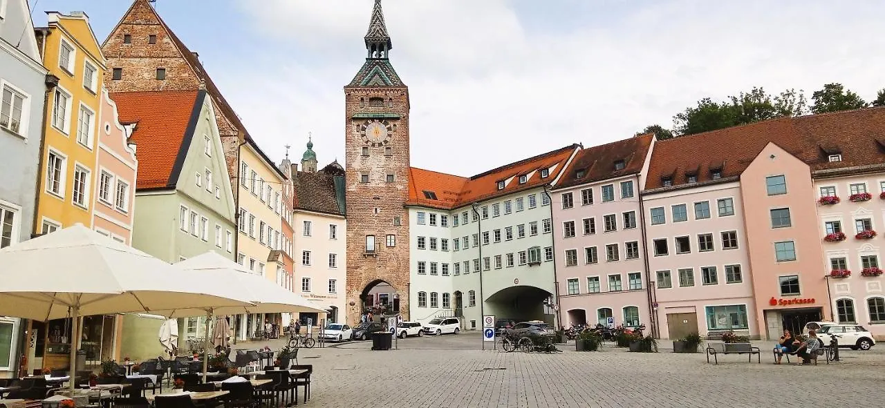 Grosses Zimmer Bad Kueche Wohnzimmer Terasse Garten Zentral Ruhig Landsberg am Lech 0*,