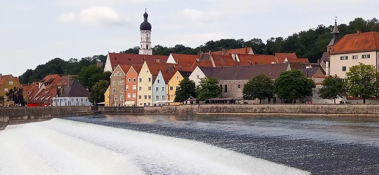 Grosses Zimmer Bad Kueche Wohnzimmer Terasse Garten Zentral Ruhig Landsberg am Lech 0*,