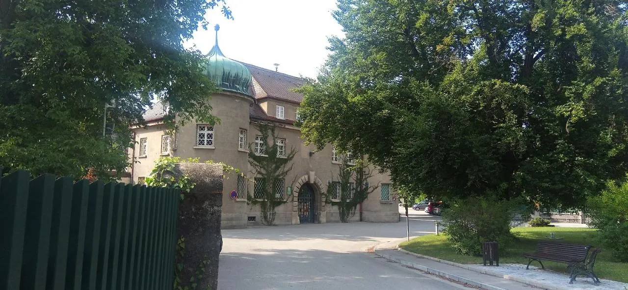 Homestay Grosses Zimmer Bad Kueche Wohnzimmer Terasse Garten Zentral Ruhig Landsberg am Lech